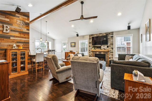 1911 Redwood Drive, Oakboro, NC 28129