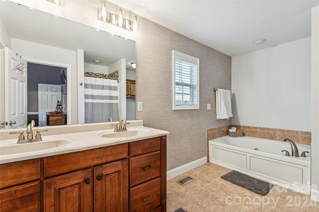 1911 Redwood Drive, Oakboro, NC 28129