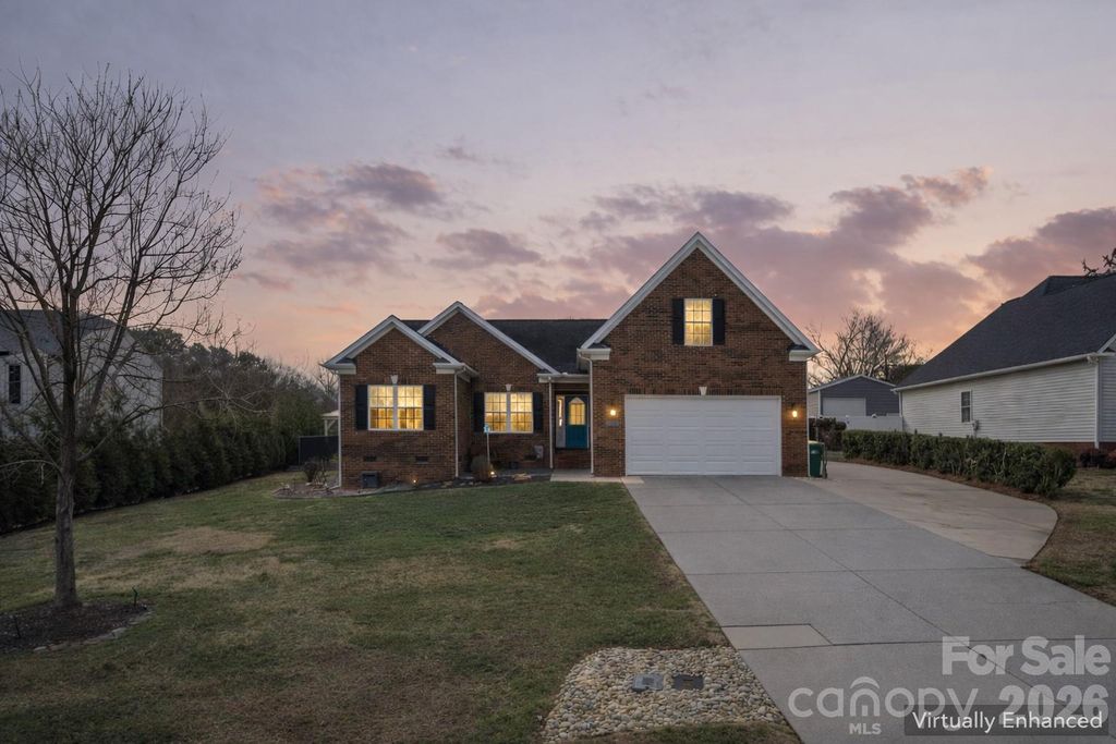 1911 Redwood Drive, Oakboro, NC 28129