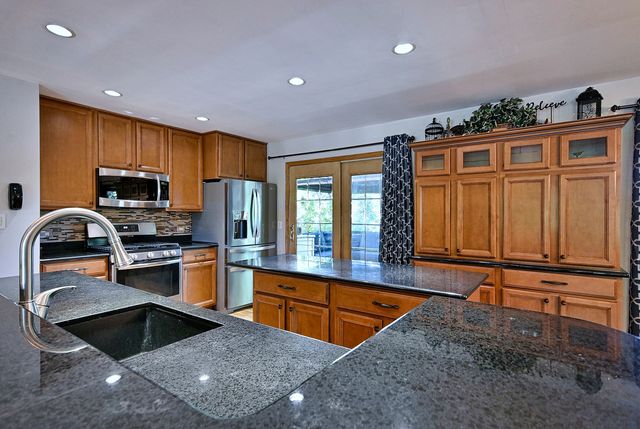 4155 Hudson Drive, Hoffman Estates, IL 60192
