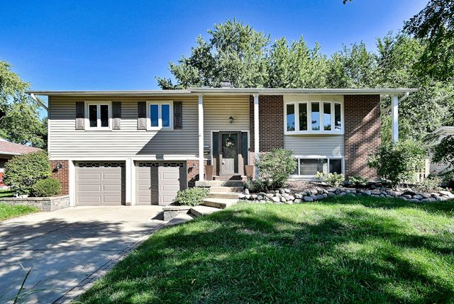 4155 Hudson Drive, Hoffman Estates, IL 60192