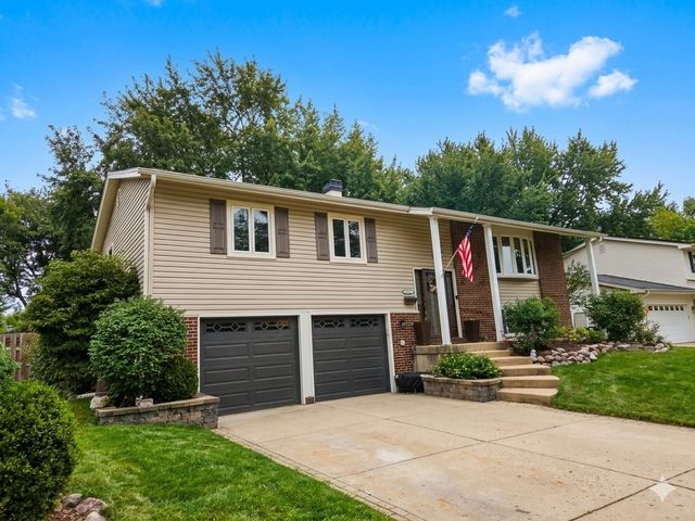 4155 Hudson Drive, Hoffman Estates, IL 60192