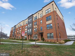 55 SILVERWAY DR #48, Herndon, VA 20170