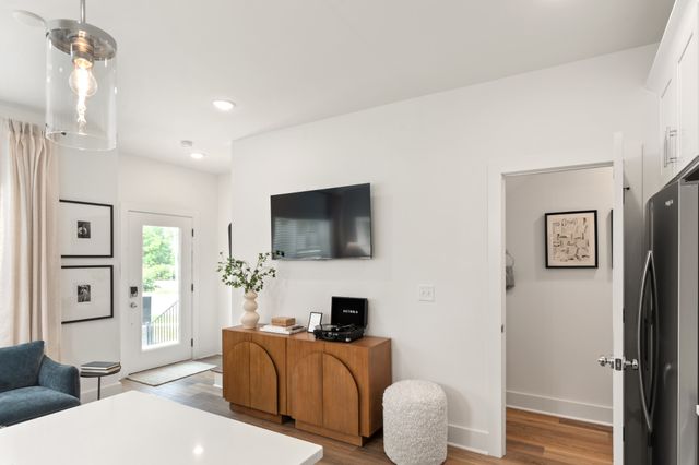 123 Straton Street, Nashville, TN 37216