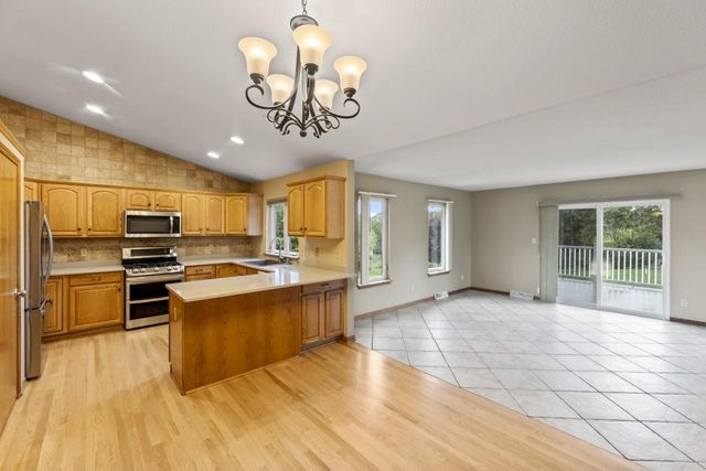 W383N8797 Blue River PASS, Oconomowoc, WI 53066