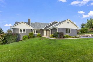 W383N8797 Blue River PASS, Oconomowoc, WI 53066