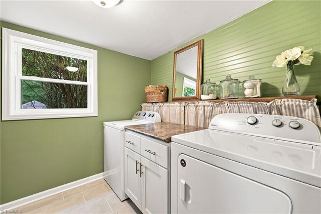 602 Merriweather Drive, King, NC 27021
