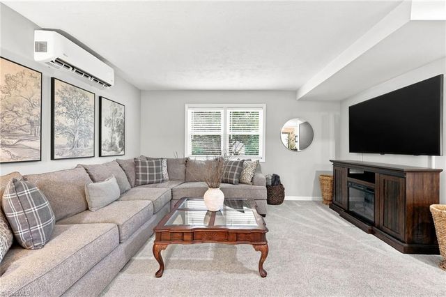 602 Merriweather Drive, King, NC 27021