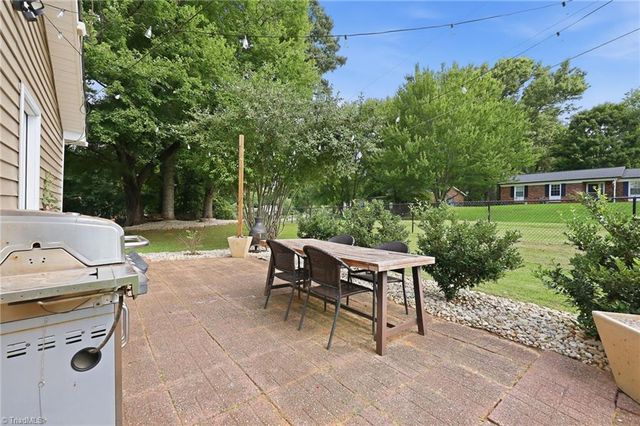 602 Merriweather Drive, King, NC 27021