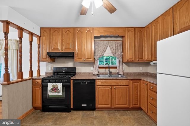 9810 WOODSBORO RD, Frederick, MD 21701