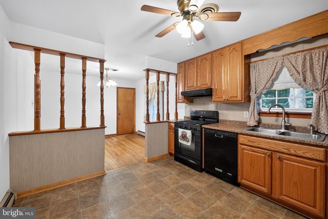 9810 WOODSBORO RD, Frederick, MD 21701