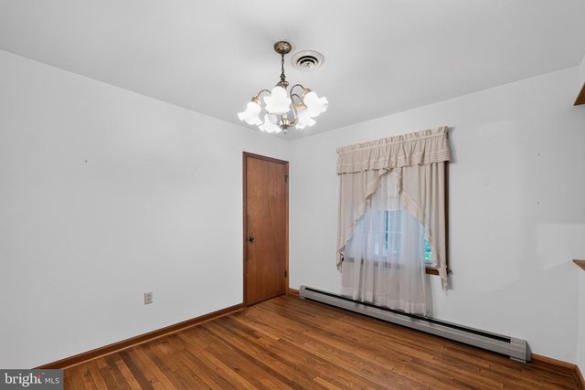 9810 WOODSBORO RD, Frederick, MD 21701