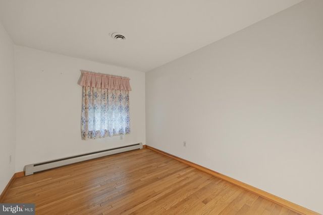 9810 WOODSBORO RD, Frederick, MD 21701