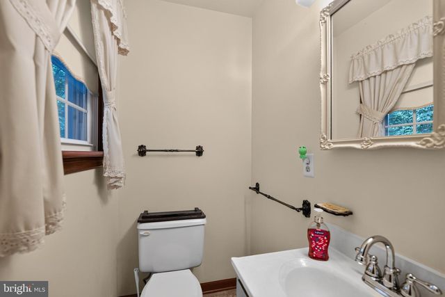 9810 WOODSBORO RD, Frederick, MD 21701