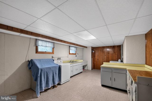 9810 WOODSBORO RD, Frederick, MD 21701