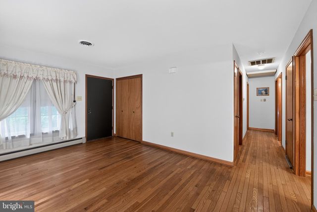 9810 WOODSBORO RD, Frederick, MD 21701