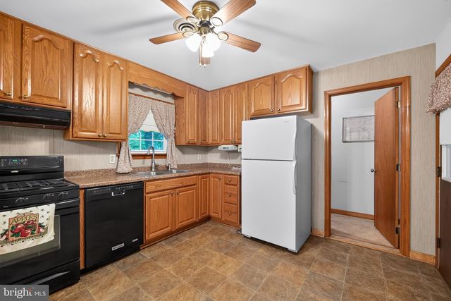 9810 WOODSBORO RD, Frederick, MD 21701