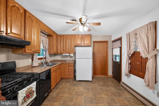 9810 WOODSBORO RD, Frederick, MD 21701