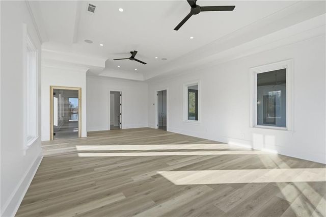 8510 Blue Heron Dr, Gainesville, GA 30506