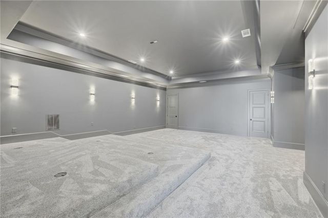 8510 Blue Heron Dr, Gainesville, GA 30506
