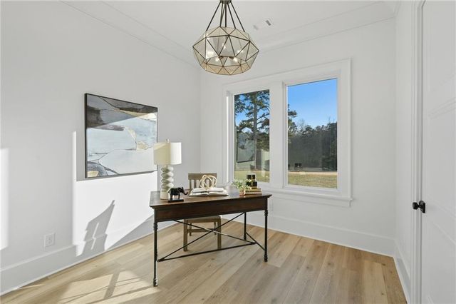 8510 Blue Heron Dr, Gainesville, GA 30506