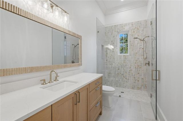 8510 Blue Heron Dr, Gainesville, GA 30506
