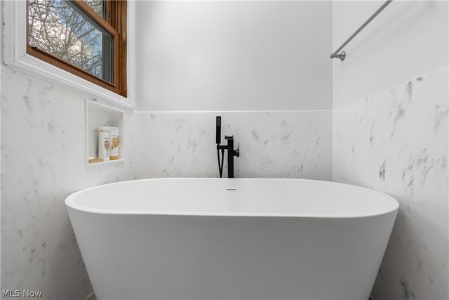 18256 Heritage Trail, Strongsville, OH 44136