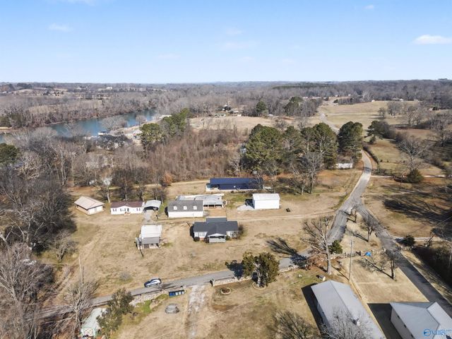 1680 County Road 584, Rogersville, AL 35652