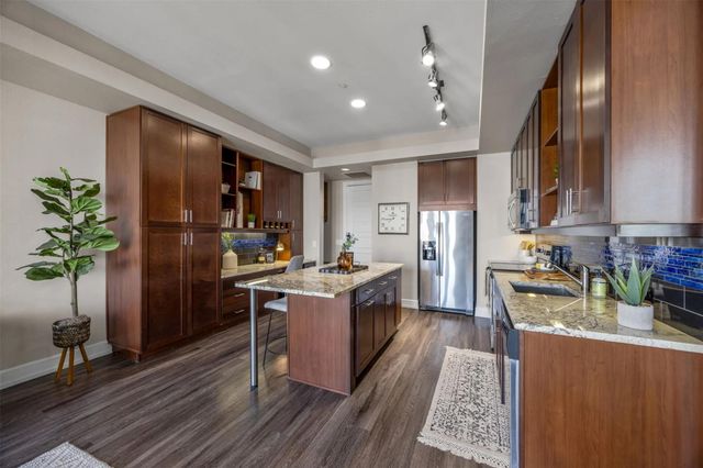 3201 Esperanza XING 309, Austin, TX 78758