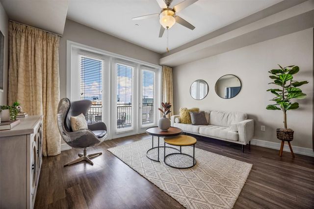 3201 Esperanza XING 309, Austin, TX 78758