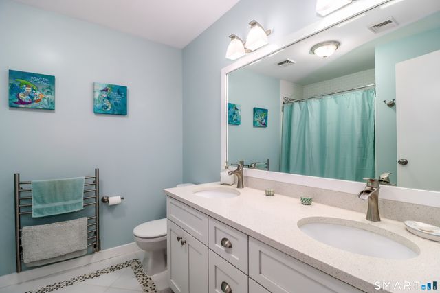 8 Marilyn Road, Brookfield, CT 06804