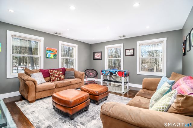 8 Marilyn Road, Brookfield, CT 06804