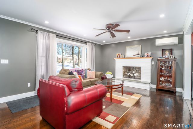 8 Marilyn Road, Brookfield, CT 06804