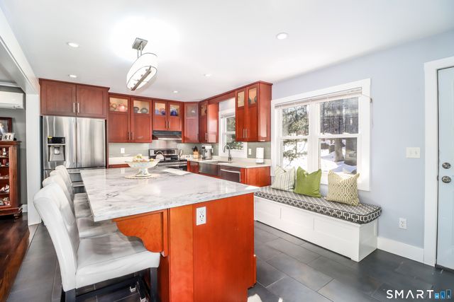 8 Marilyn Road, Brookfield, CT 06804