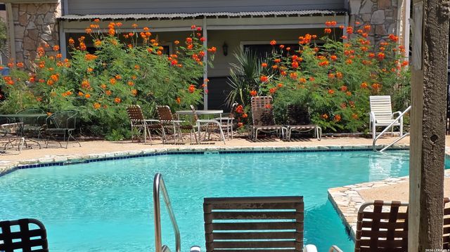 11520 Huebner Rd Apt 201, San Antonio, TX 78230
