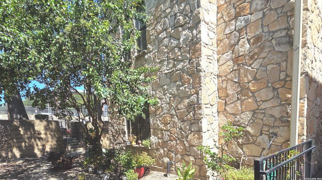 11520 Huebner Rd Apt 201, San Antonio, TX 78230