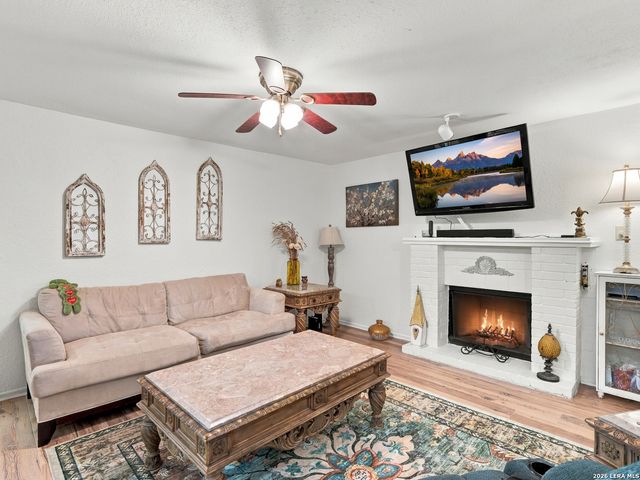 11520 Huebner Rd Apt 201, San Antonio, TX 78230