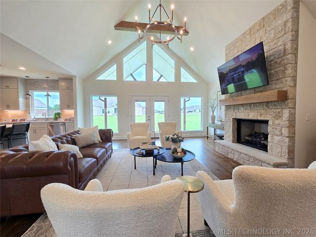 1831 E 44th Street, Sand Springs, OK 74063