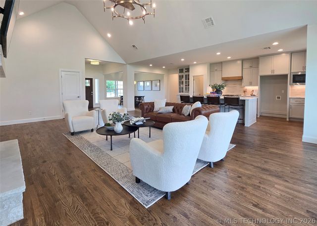 1831 E 44th Street, Sand Springs, OK 74063