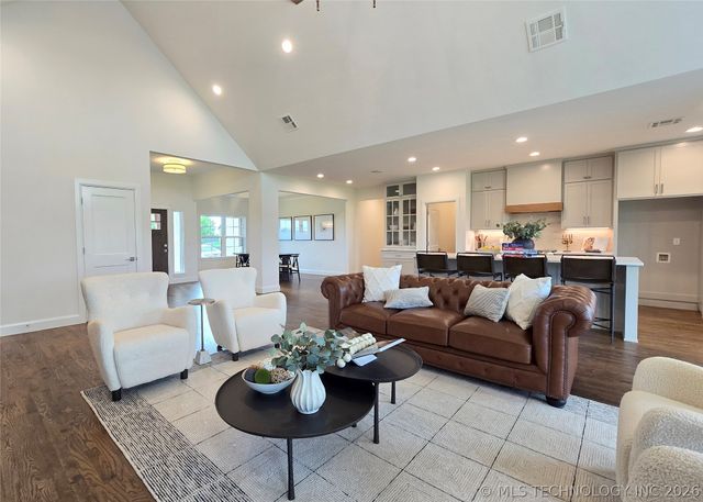 1831 E 44th Street, Sand Springs, OK 74063