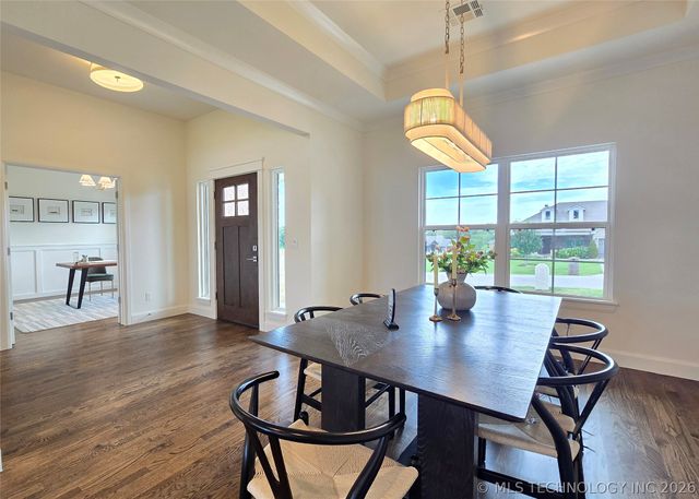 1831 E 44th Street, Sand Springs, OK 74063