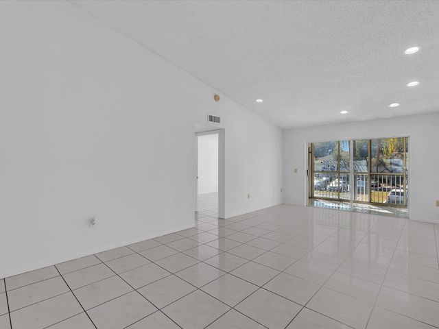 7663 Trent Drive 216, Tamarac, FL 33321