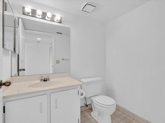 7663 Trent Drive 216, Tamarac, FL 33321