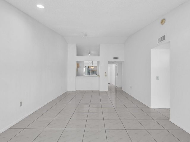 7663 Trent Drive 216, Tamarac, FL 33321