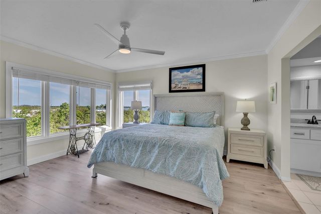 848 EVERGREEN WAY, Longboat Key, FL 34228