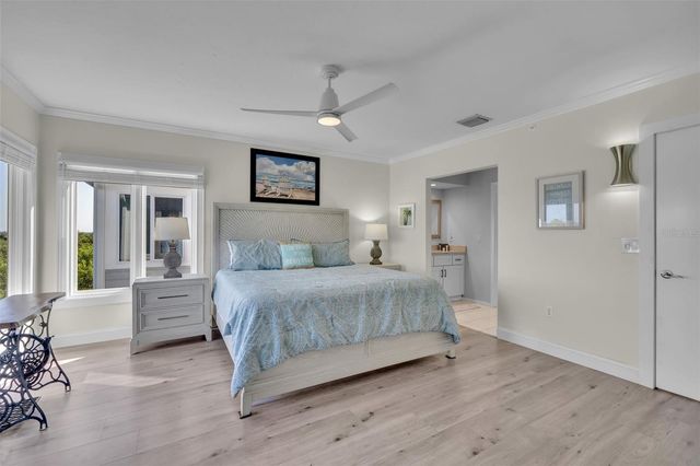848 EVERGREEN WAY, Longboat Key, FL 34228