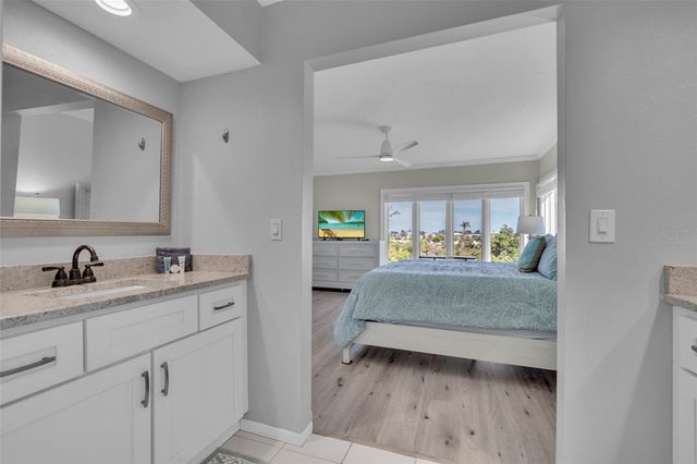 848 EVERGREEN WAY, Longboat Key, FL 34228