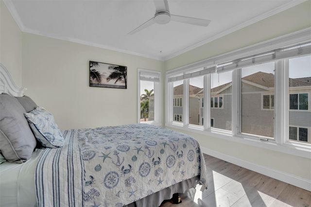 848 EVERGREEN WAY, Longboat Key, FL 34228