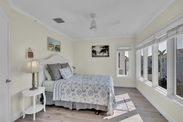 848 EVERGREEN WAY, Longboat Key, FL 34228