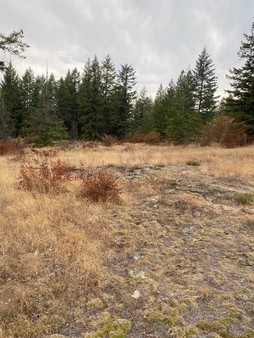34 Peace Ridge Way, Kettle Falls, WA 99141